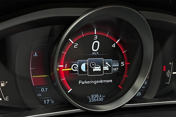 Volvo V40 16 of 30