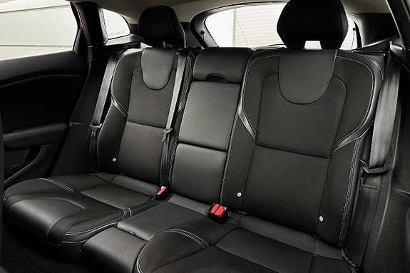 Volvo V40 23 of 30
