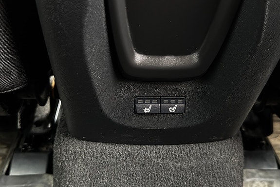 Volvo V40 24 of 30