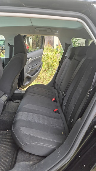 Peugeot 308 SW 8 of 9