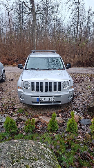 Jeep Patriot 2 of 4