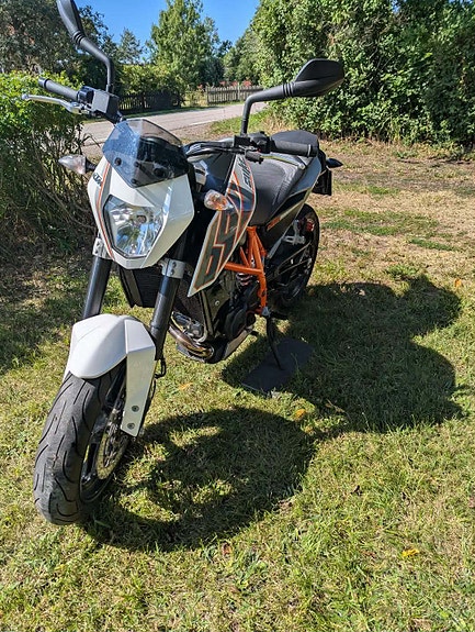 KTM KTM 690 DUKE 4 of 5