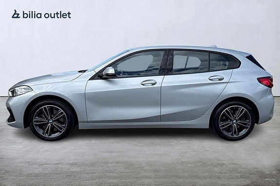 BMW 120i 2 of 23