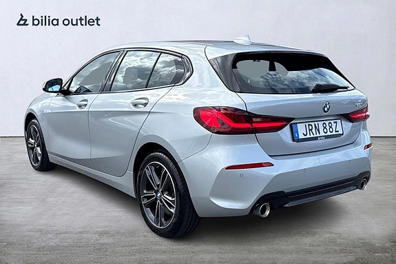 BMW 120i 4 of 23