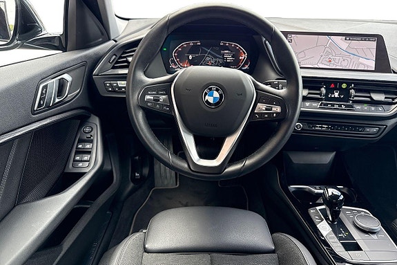 BMW 120i 14 of 23
