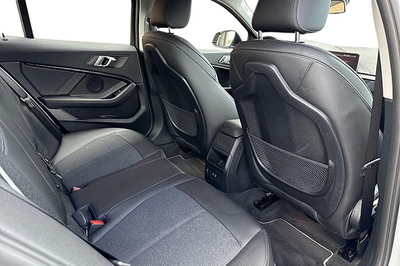 BMW 120i 20 of 23