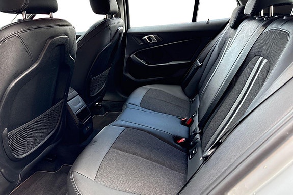 BMW 120i 21 of 23