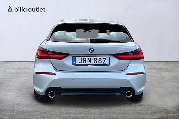 BMW 120i 5 of 23
