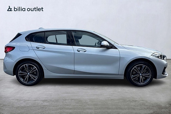 BMW 120i 6 of 23