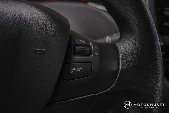 Peugeot 208 16 of 18