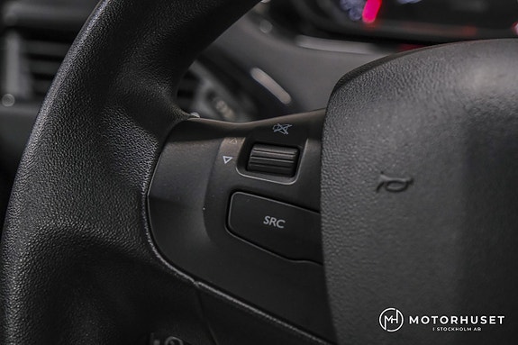 Peugeot 208 15 of 18