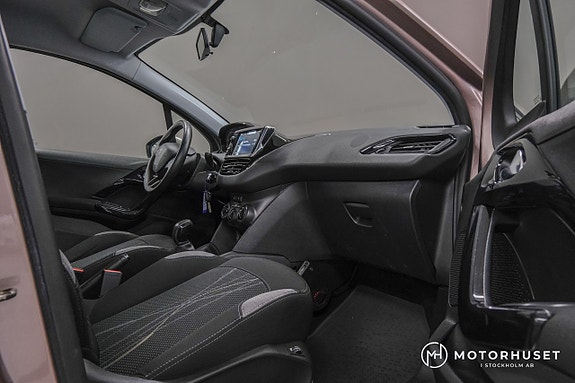 Peugeot 208 9 of 18