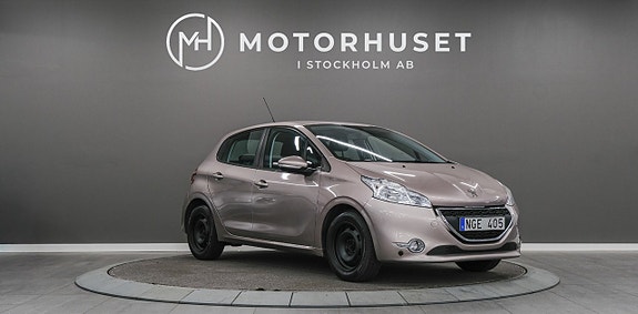 Peugeot 208 3 of 18