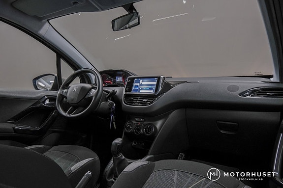 Peugeot 208 10 of 18