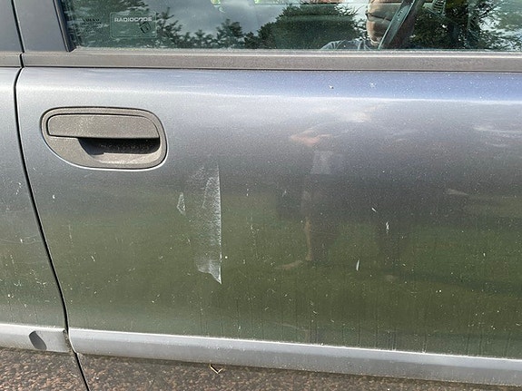 Volvo V40 12 of 12