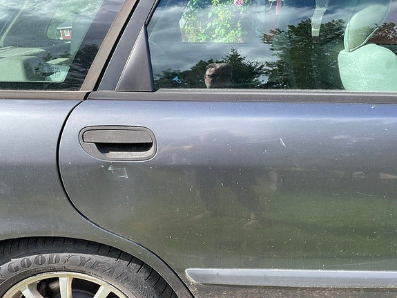 Volvo V40 11 of 12