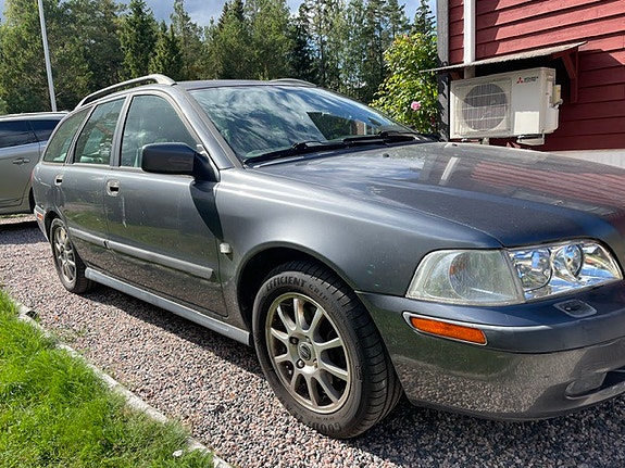 Volvo V40 4 of 12