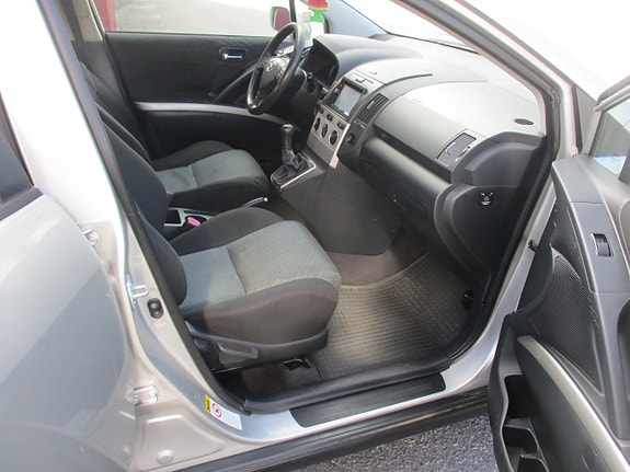 Toyota Corolla Verso 10 of 13