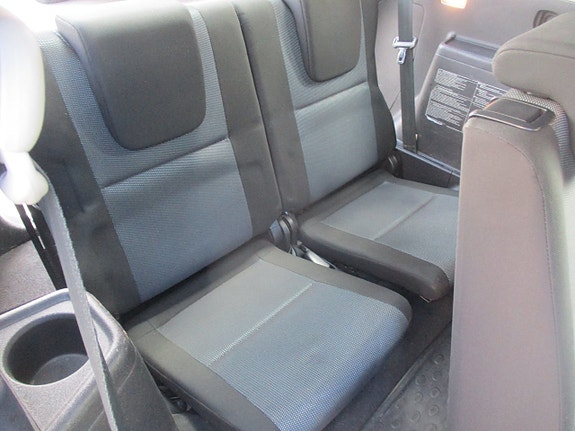 Toyota Corolla Verso 8 of 13