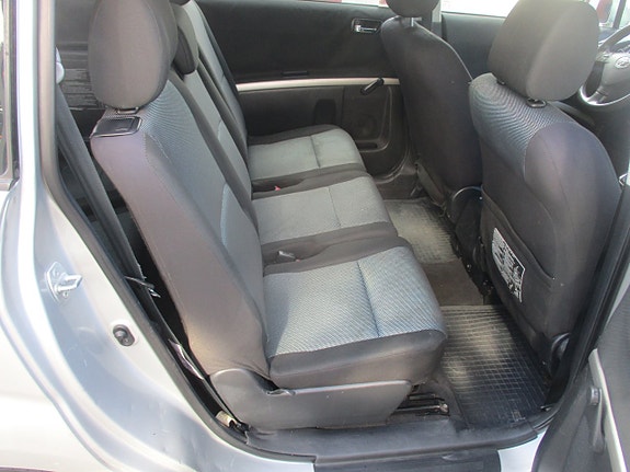 Toyota Corolla Verso 9 of 13