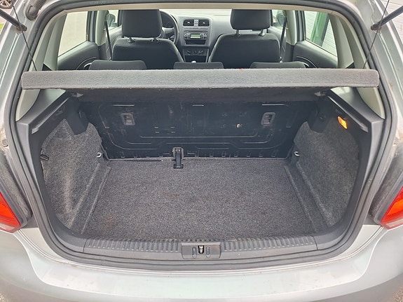 Volkswagen Polo 10 of 13