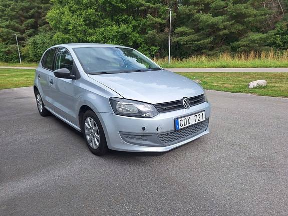 Volkswagen Polo 2 of 13