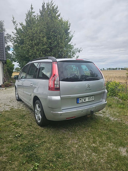 Citroen Grand C4 Picasso 3 of 5