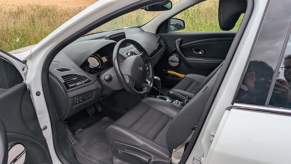 Renault Megane 2 of 10