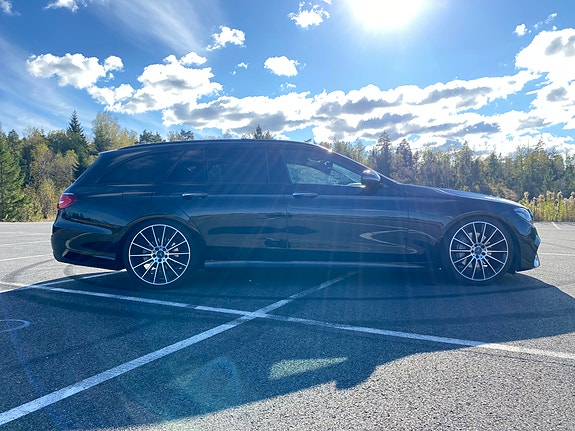 Mercedes-Benz E220 4 of 8