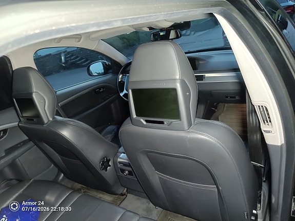 Volvo V70 7 of 10
