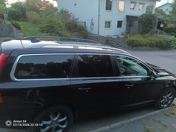 Volvo V70 4 of 10