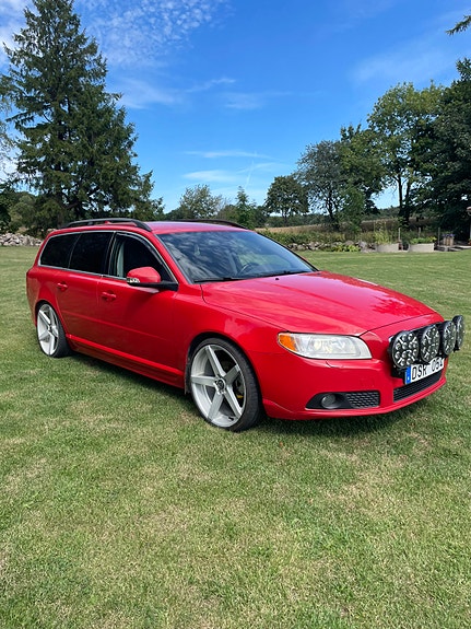 Volvo V70 9 of 9