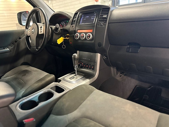 Nissan Navara 10 of 15
