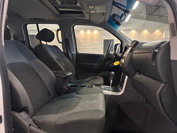 Nissan Navara 9 of 15