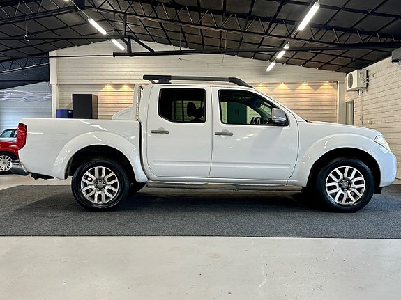 Nissan Navara 2 of 15