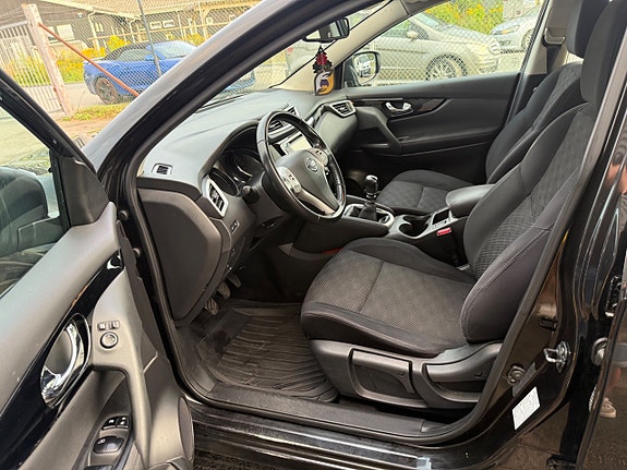 Nissan Qashqai 8 of 12
