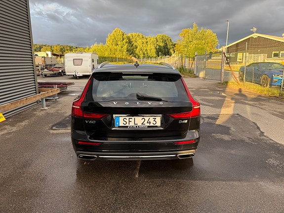 Volvo V60 5 of 13