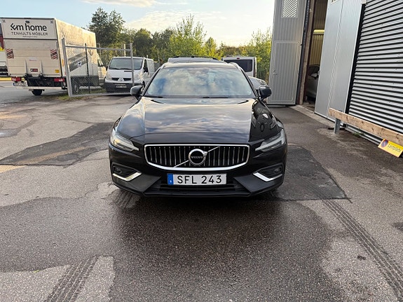 Volvo V60 2 of 13
