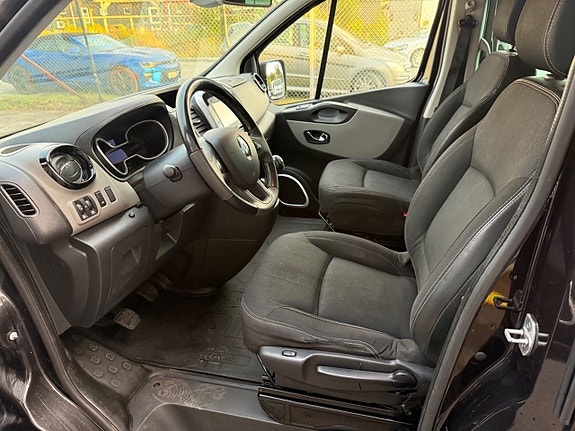 Renault Trafic 5 of 9
