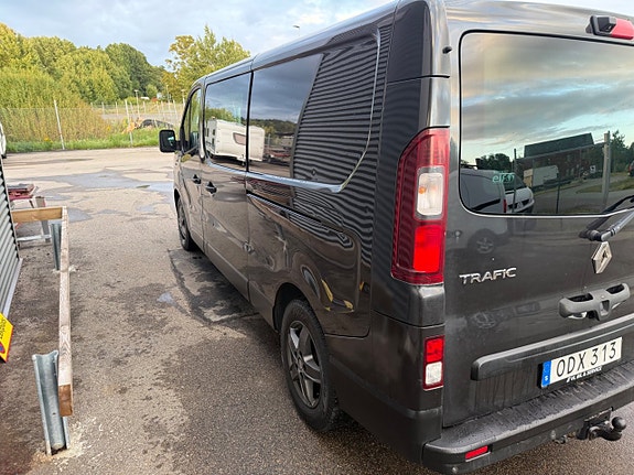 Renault Trafic 4 of 9