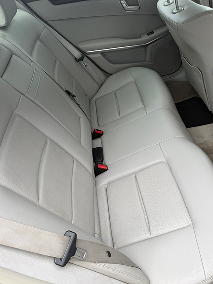 Mercedes-Benz E250 6 of 6