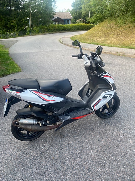 Aprilia Sr50R 5 of 5