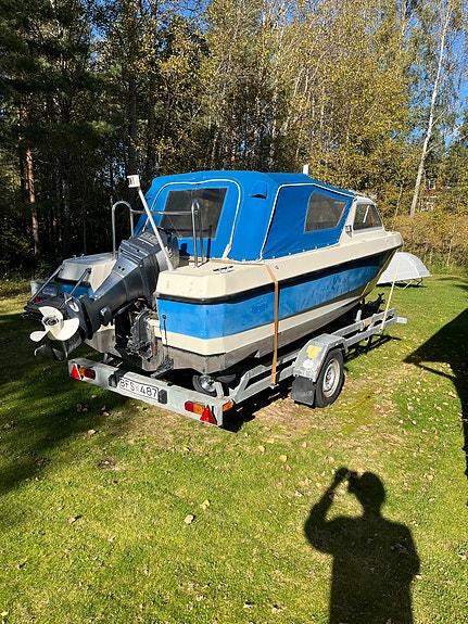 Flipper 575 2 of 13