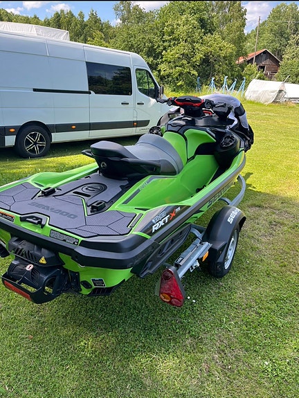SEADOO RXT-X 300 RS - HÖGTALARE - GARMIN 2 of 3