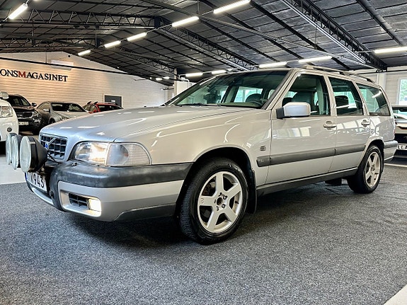 Volvo XC70 6 of 11