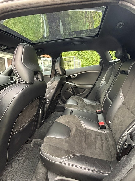 Volvo V40 4 of 8