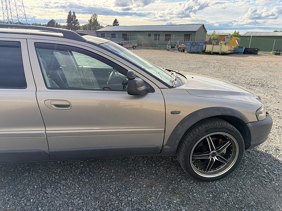 Volvo XC70 28 of 30