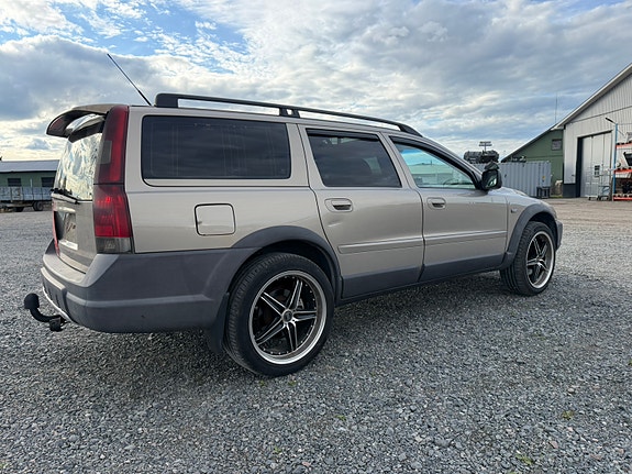 Volvo XC70 4 of 30
