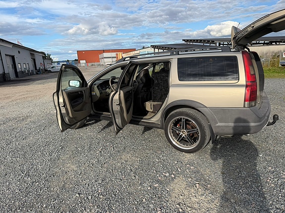 Volvo XC70 21 of 30