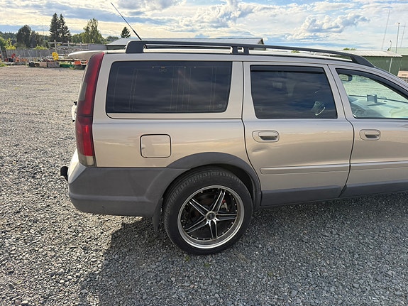 Volvo XC70 27 of 30